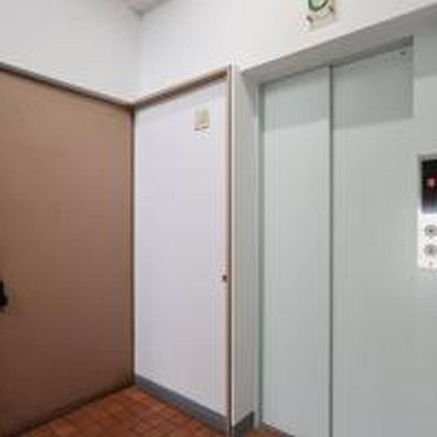 大ざわビル601 公寓 大阪